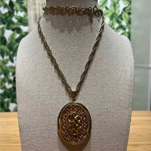 Vintage Victorian Style Sarah Coventry Filigree Chain Locket Pendant Necklace